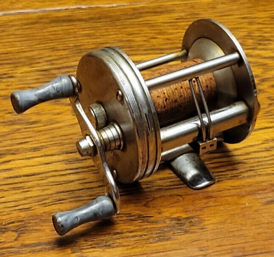 How to Cast a Vintage Baitcasting Reel: Expert Tips Revealed